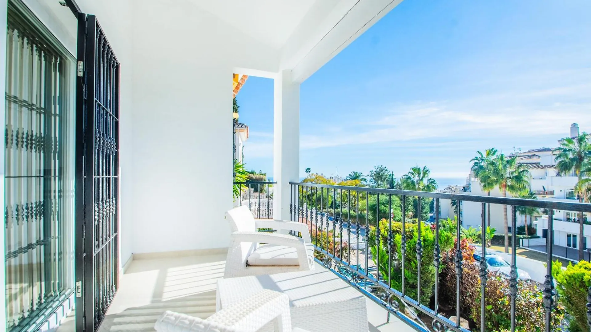 Riviera Alto Escape Apartment Sitio de Calahonda 0*,  Spain